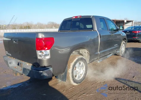 2007 Toyota Tundra Sr5 4.7L V8 z USA, uszkodzony, nr VIN 5TBBT54187S456053